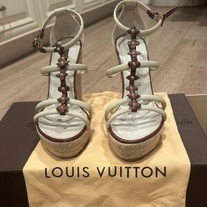Louis Vuitton White and Brown Floral Wedges